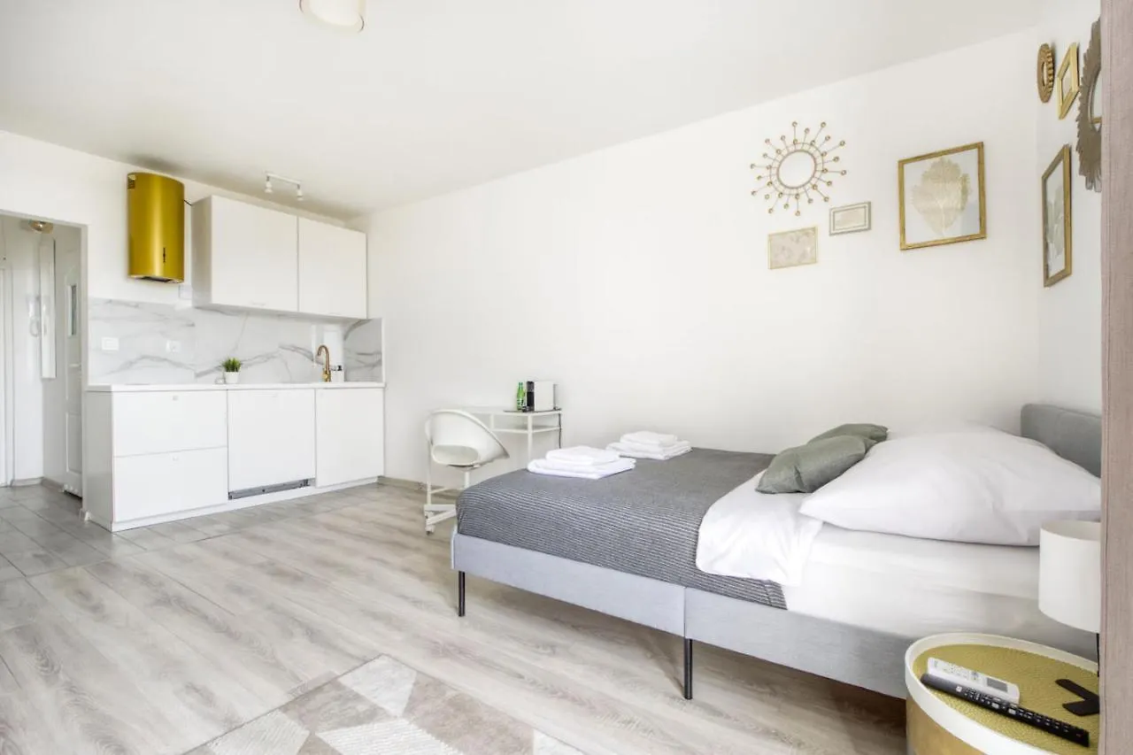 King Apart Sowinskiego Apartment Warsaw